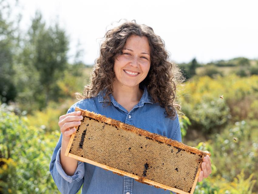Cearagh Vessey – Canoe Cove Honey